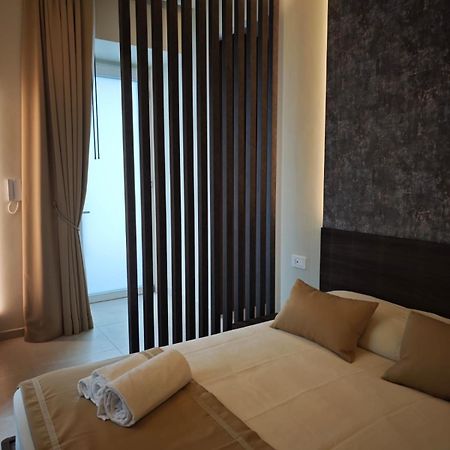 באקולי Shanti Rooms & Apartments Castello מראה חיצוני תמונה