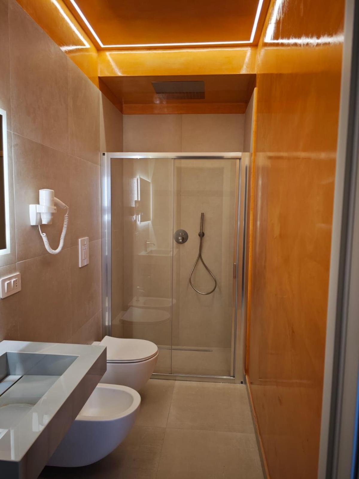 באקולי Shanti Rooms & Apartments Castello מראה חיצוני תמונה