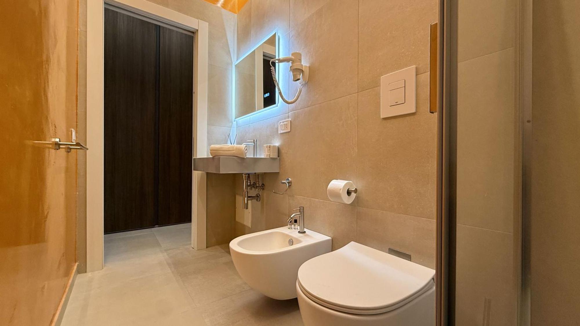 באקולי Shanti Rooms & Apartments Castello מראה חיצוני תמונה